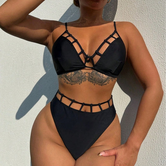 Traje de baño de bikini negro puro dividido