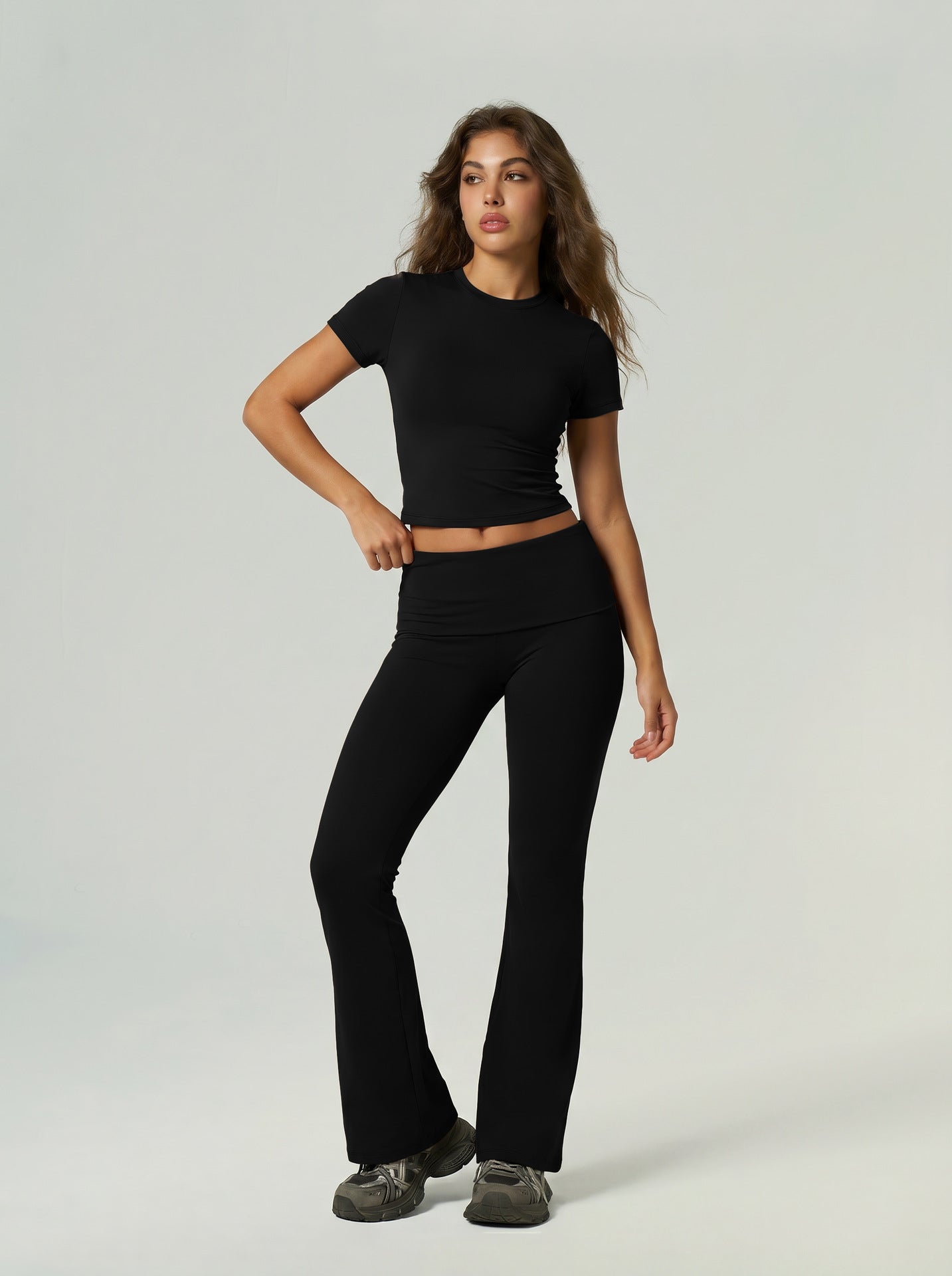 Black [Short-Sleeved Trousers]]