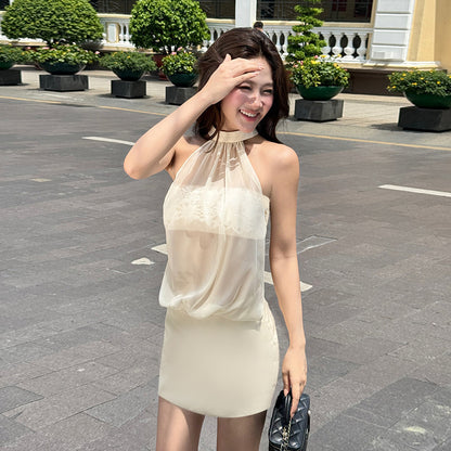Vestido de primavera sin mangas con cuello halter y costuras transparentes de malla sexy