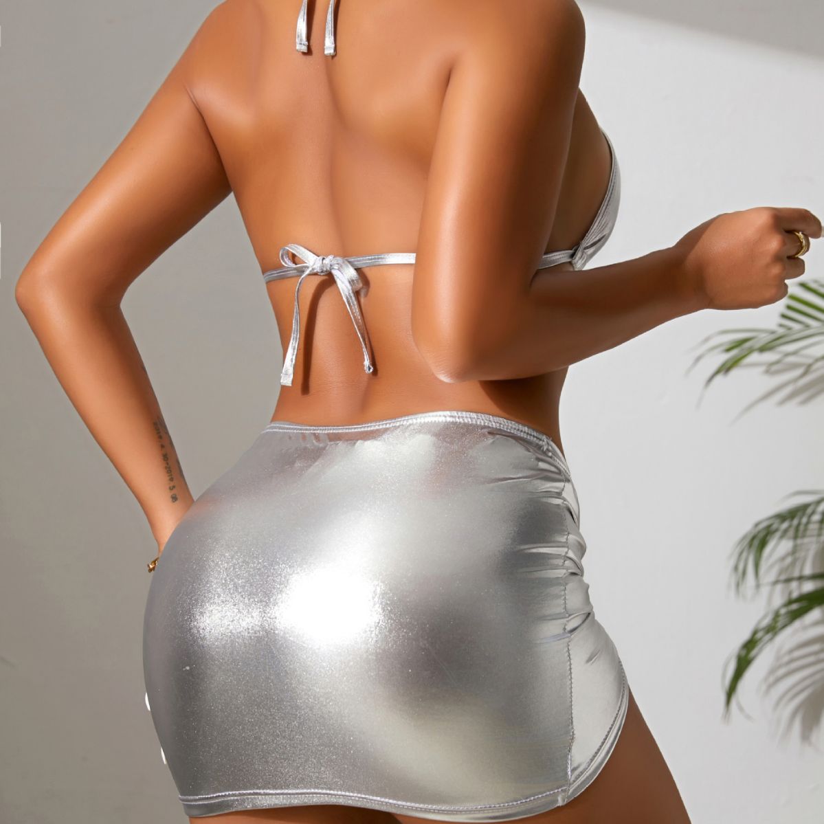 Traje de baño sexy con tirantes y cordones para mujer, bikini bronceador de tres piezas.