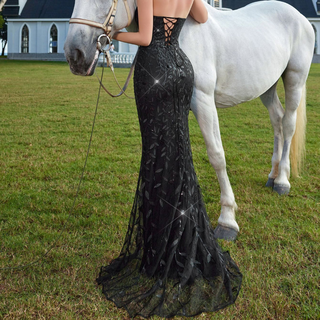 Vestido de noche de encaje con lentejuelas, aberturas y corte en la parte superior del tubo, corte entallado, aspecto alto y diseño con abertura.