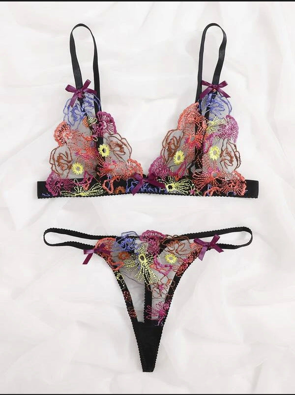 Ensemble bikini trois points en dentelle translucide et lingerie sexy