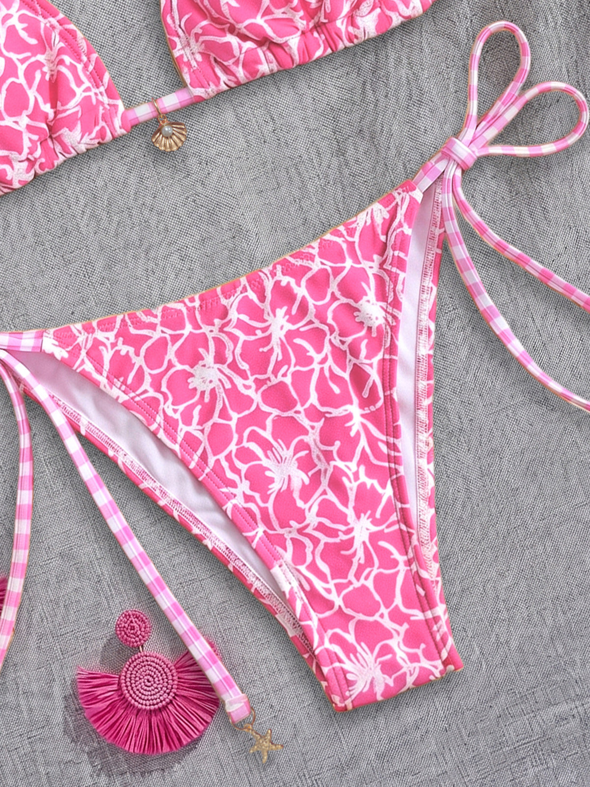 Bikini Three Point Halter Strap Sexy Split Bikini High Grade Sense Beach Swimsuit WithWind