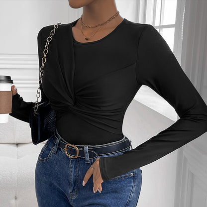 Mono negro de cuello redondo torcido para mujer