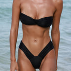 Bikini de nailon con espalda descubierta y abertura en color liso