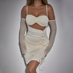 Vestido de fiesta sexy de malla de manga larga, camisola, plisado, con aberturas y ajustado.