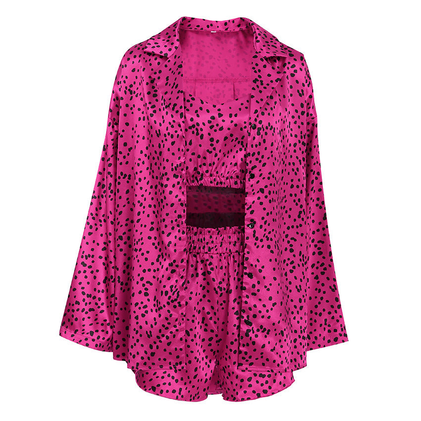 Pyjama trois pièces en satin imprimé à pois pour l'automne