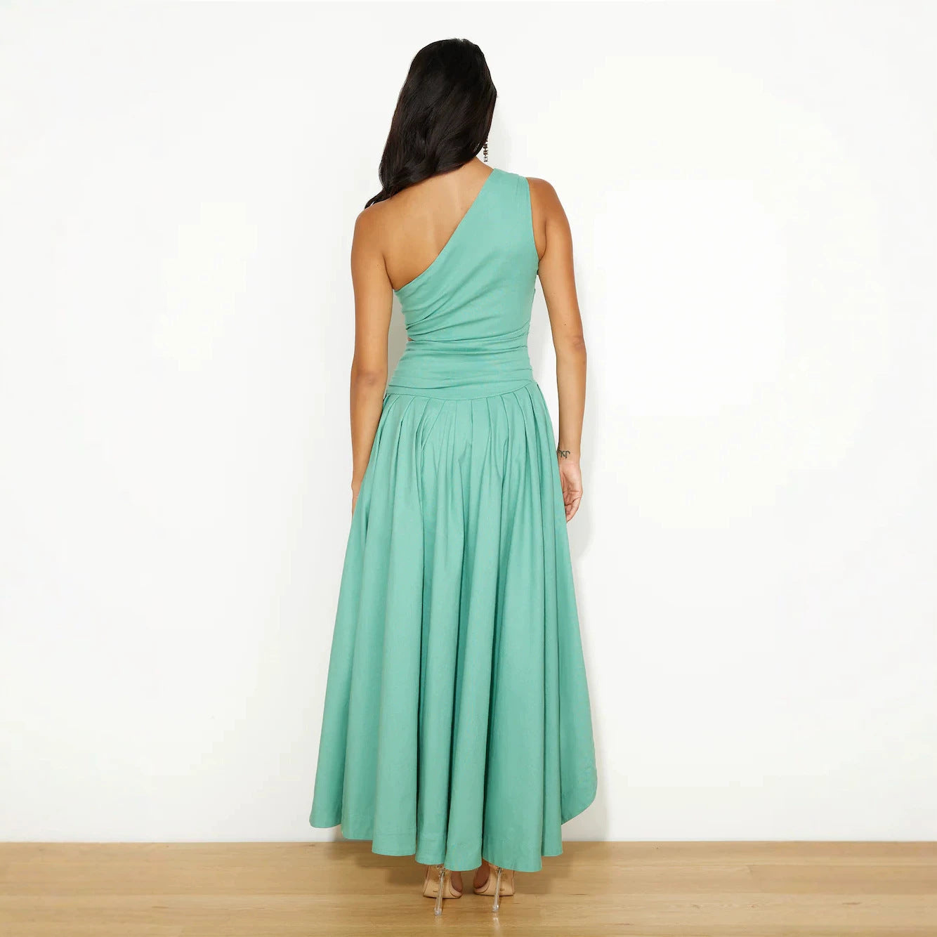 Spring Summer Pleated One Shoulder Diagonal Collar Irregular Asymmetric Solid Color Ripped Dress XUYUN