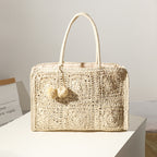 Bolso de paja con recortes huecos, bolso tejido a mano con bolas de pelo de gran capacidad, bolso informal de un solo hombro para mujer, bolso de playa 