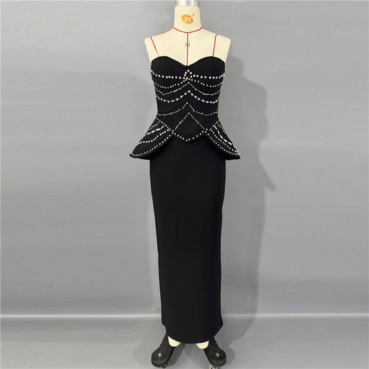 Robe longue moulante à bretelles et bustier diamant sexy, idéale pour les soirées de niche.