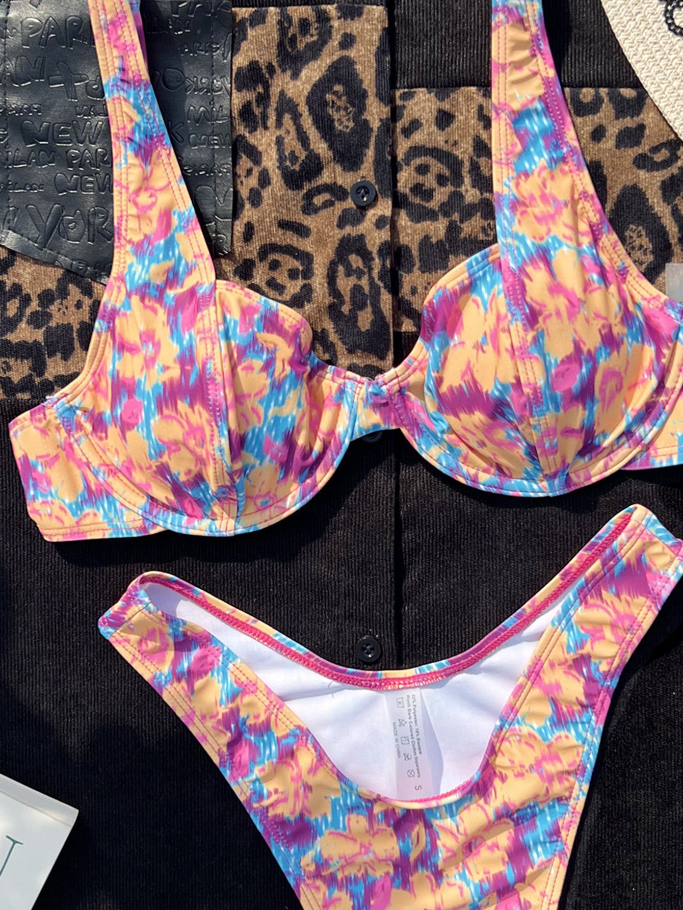 Traje de baño dividido con estampado de color y soporte de acero, bikini sexy