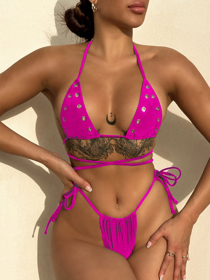 Traje de baño sexy con micro triángulo y ojales de bikini