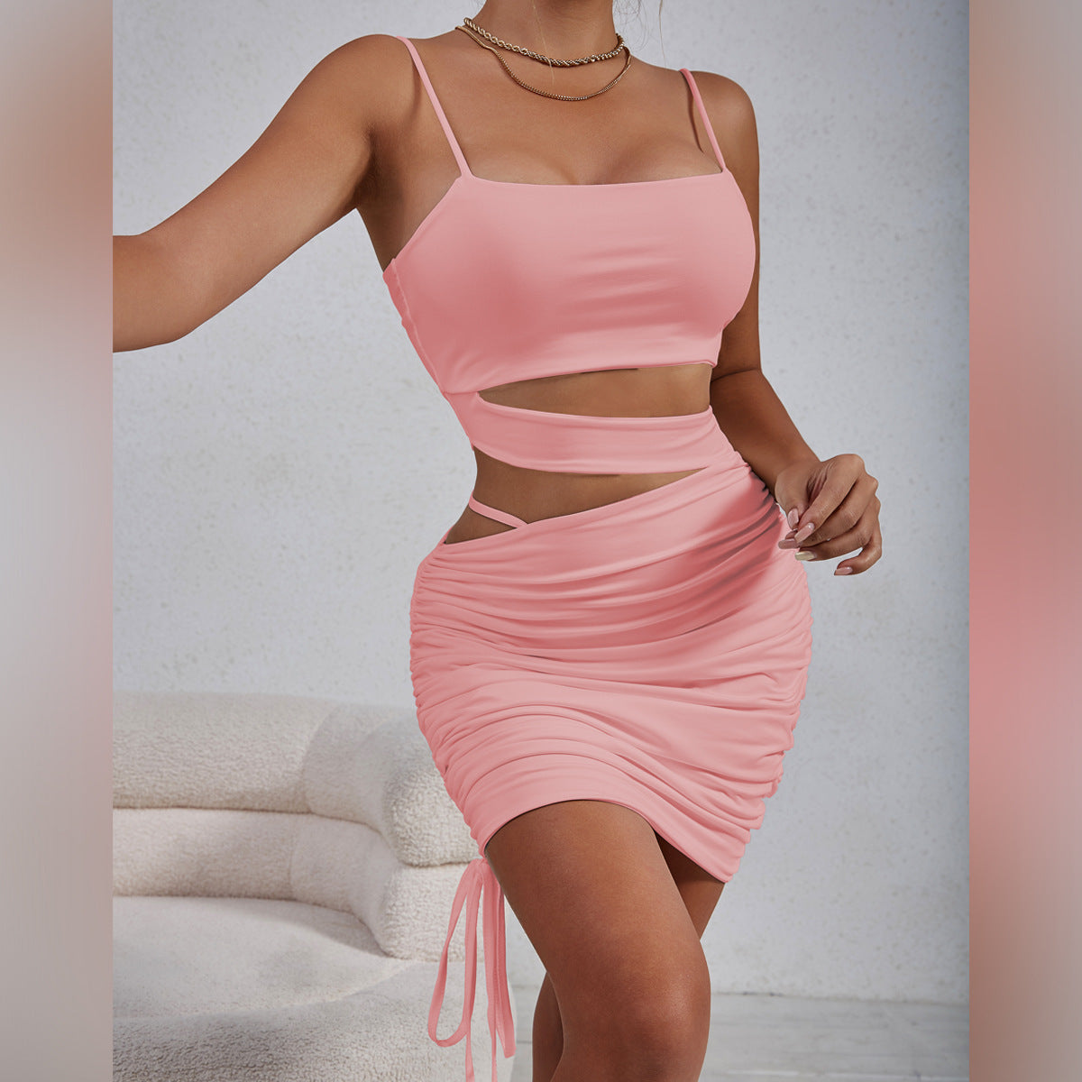 Robe d'été sexy à bretelles ajourées et plissées pour femme