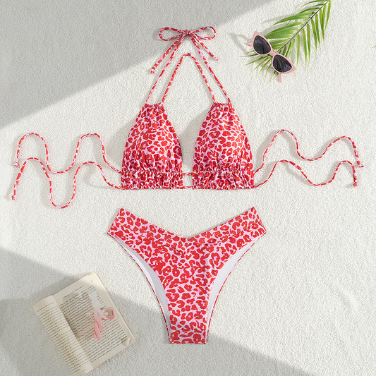 Bikini sexy con parte superior tipo V y cordones ajustables de color liso