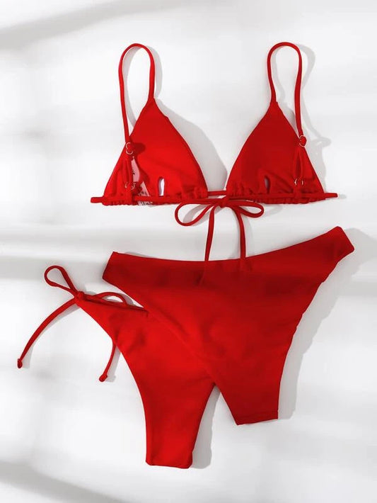 Traje de baño de tres piezas con abertura en el bikini para mujer