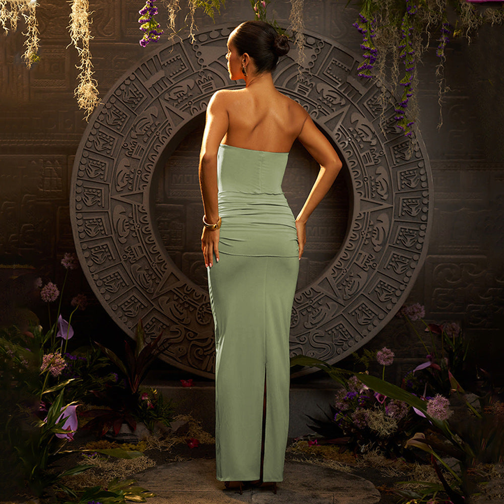 Vestido maxi sexy de verano con escote en V profundo y plisado de color liso.
