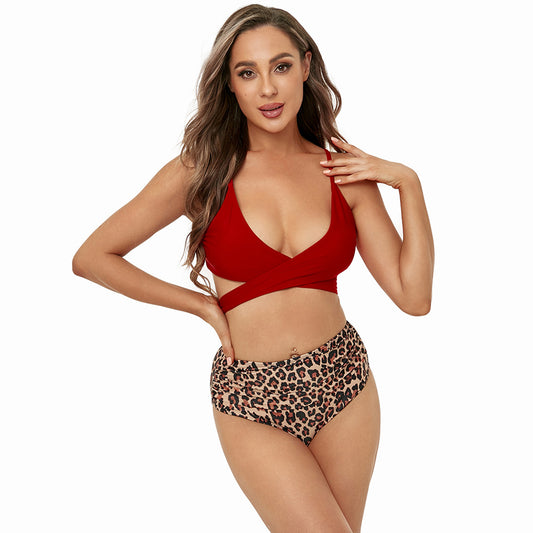 Traje de baño de mujer con estampado de leopardo y abertura en la parte delantera, bikini de cintura alta con cuello halter cruzado.