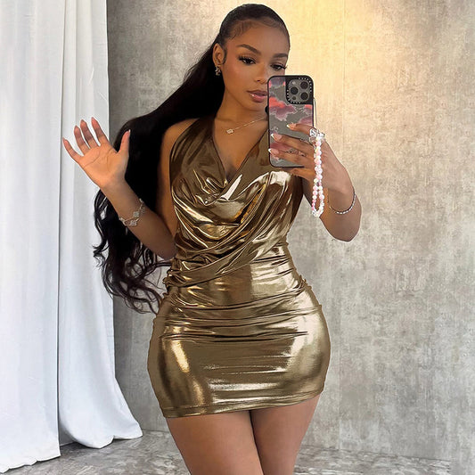 Vestido halter sin mangas con cuello halter y espalda descubierta, sexy, con detalles metálicos brillantes