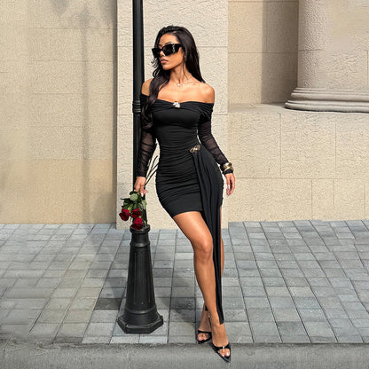 Vestido sexy corto con hombros descubiertos, espalda descubierta y costuras de malla, manga larga
