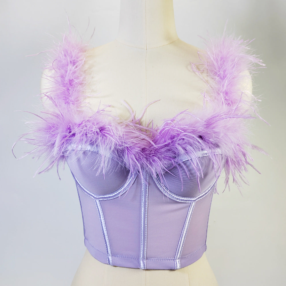Diffusion en direct : Corset bustier en fourrure d'autruche de haute qualité, coupe ajustée, dos nu, baleines de plumes, effet seconde peau.