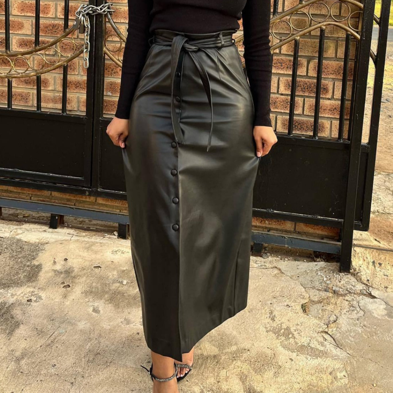 Women Clothing Autumn Winter Mid-Length Black Faux Leather Bag Buckle Slit Leather Skirt Containing Belt Oudiya