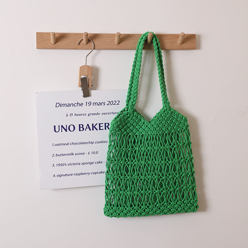 V-Shaped Twist Green
