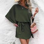 Robe en satin à épaules dénudées et taille haute asymétrique pour femme