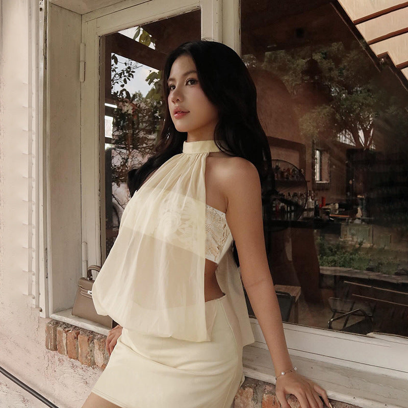 Vestido de primavera sin mangas con cuello halter y costuras transparentes de malla sexy