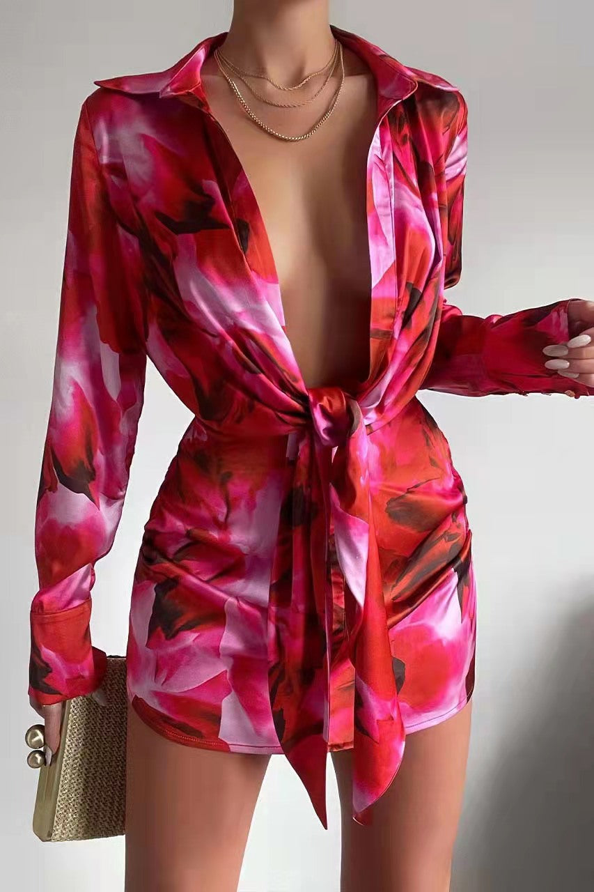 Vestido camisero de manga larga con botones y estampado digital para mujer.