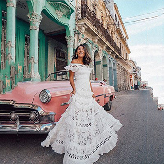 Vestido largo de verano con hombros descubiertos, volantes, aberturas y dobladillo ancho de encaje para mujer