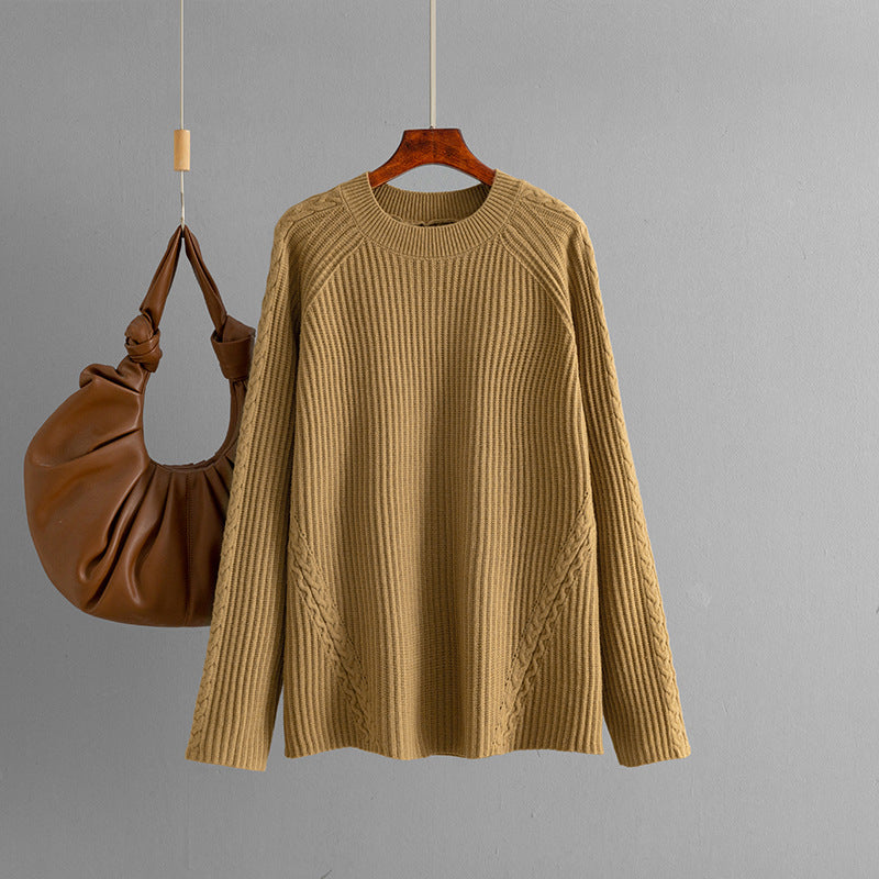 Tricots automne-hiver pour femmes, col rond, coupe ample et torsadée, coloris uni.