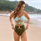 Traje de baño de una pieza con costuras de color sólido y hebilla de metal