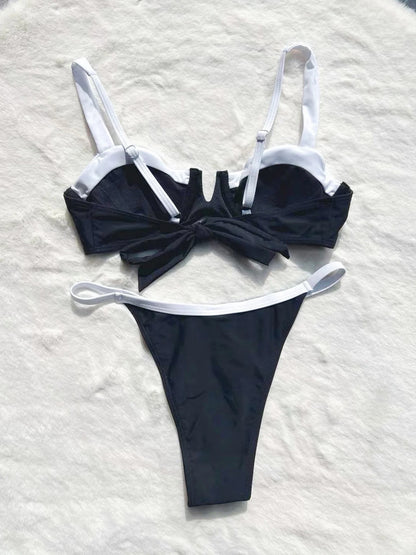 Bikini de cintura baja con costuras y abertura para mujer